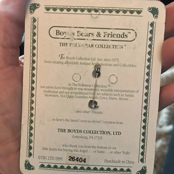 Folkwear Boyds Bears and Friends pin. Free with 2+ item bundle. - Picture 2 of 2